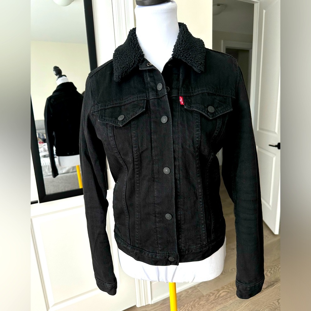 Levi's Black Sherpa-Trim Denim Trucker Jacket